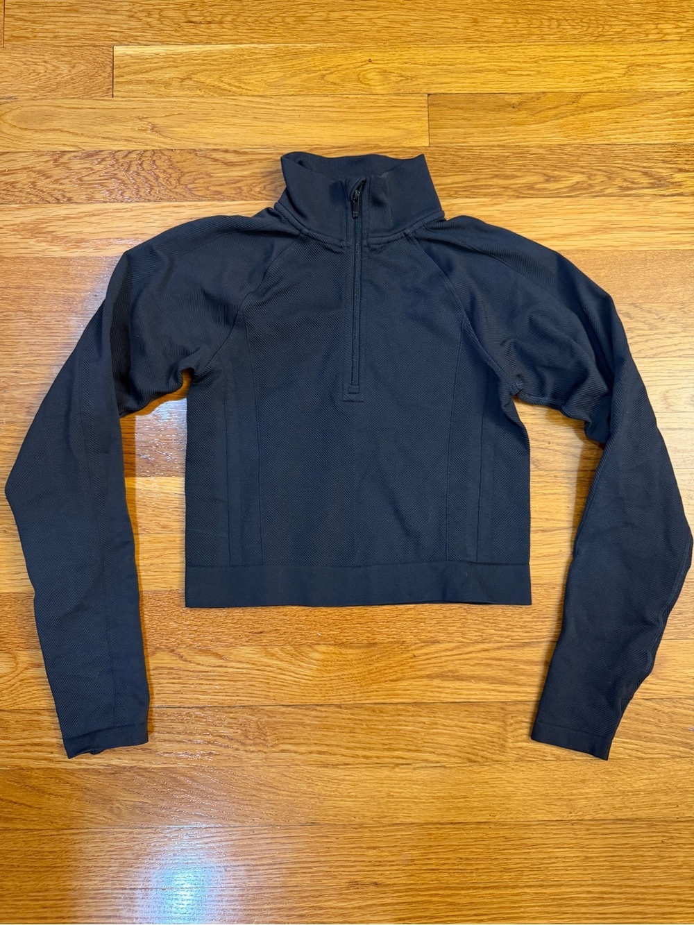 All in Motion Ribbed Cropped 1/2 Zip Pullover Activewear in Black - Size Small